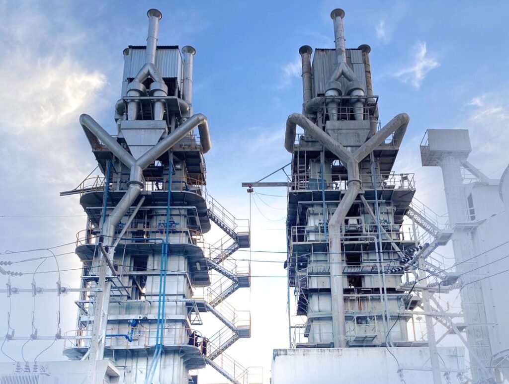 Comprehensive refractory solutions for industrial high-temperature applications by YCC. Durable linings and insulation materials for shaft kilns in lime production processes.