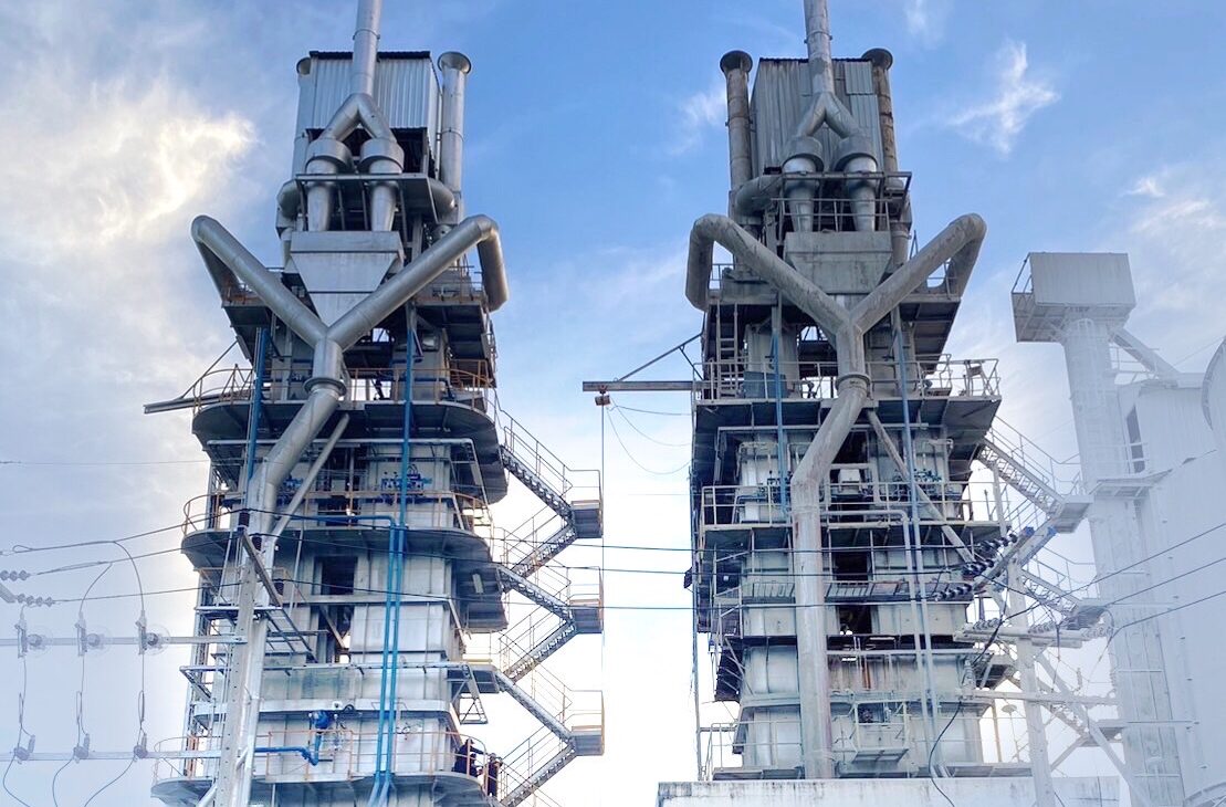 Comprehensive refractory solutions for industrial high-temperature applications by YCC. Durable linings and insulation materials for shaft kilns in lime production processes.